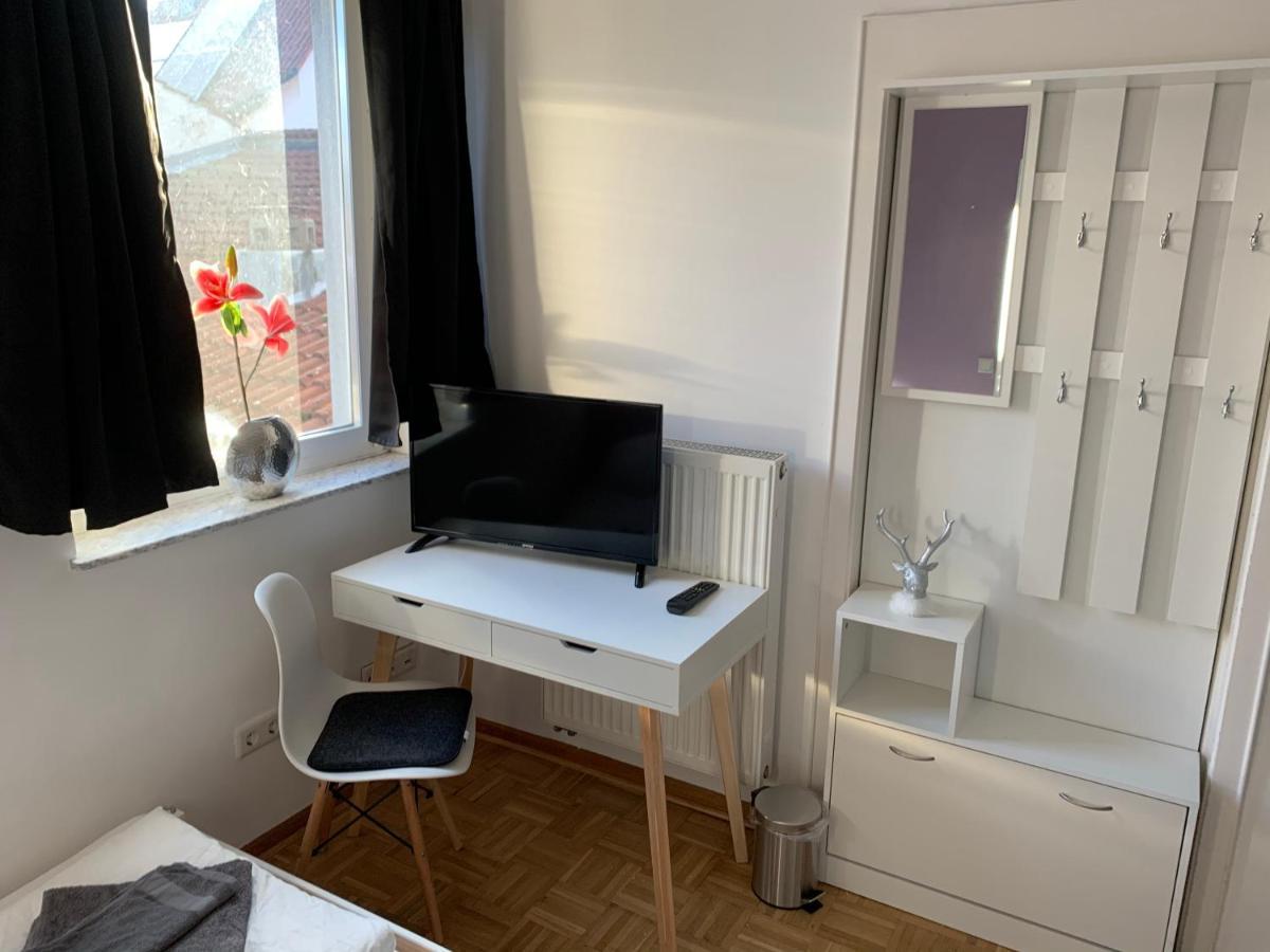 Aschaffapartment 4 Schlafzimmer Bis 10 Personen Bei Aschaffenburg Mainaschaff Esterno foto