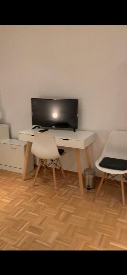 Aschaffapartment 4 Schlafzimmer Bis 10 Personen Bei Aschaffenburg Mainaschaff Esterno foto